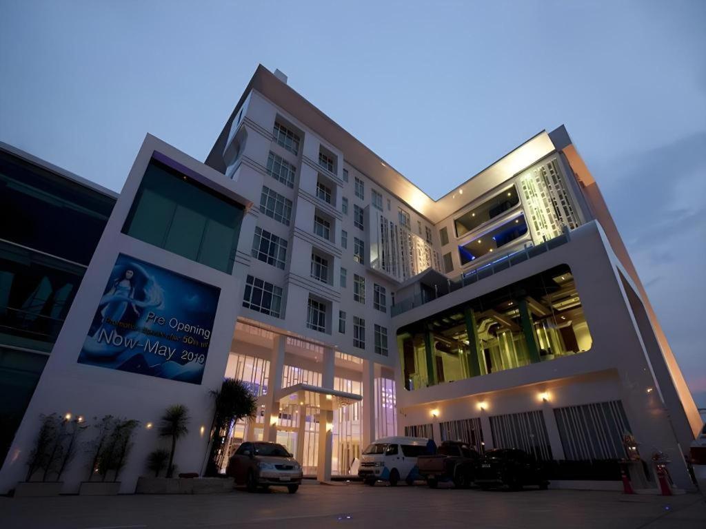 Glacier Hotel Khon Kaen Esterno foto